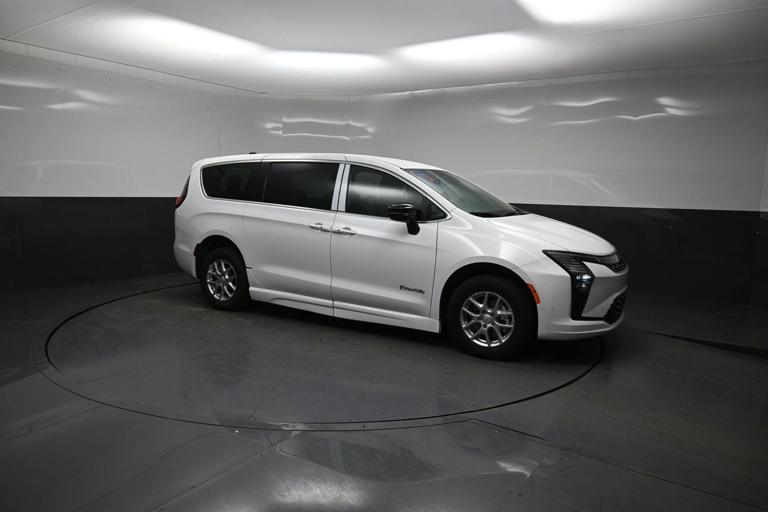 New 2027 Chrysler Pacifica Pacifica