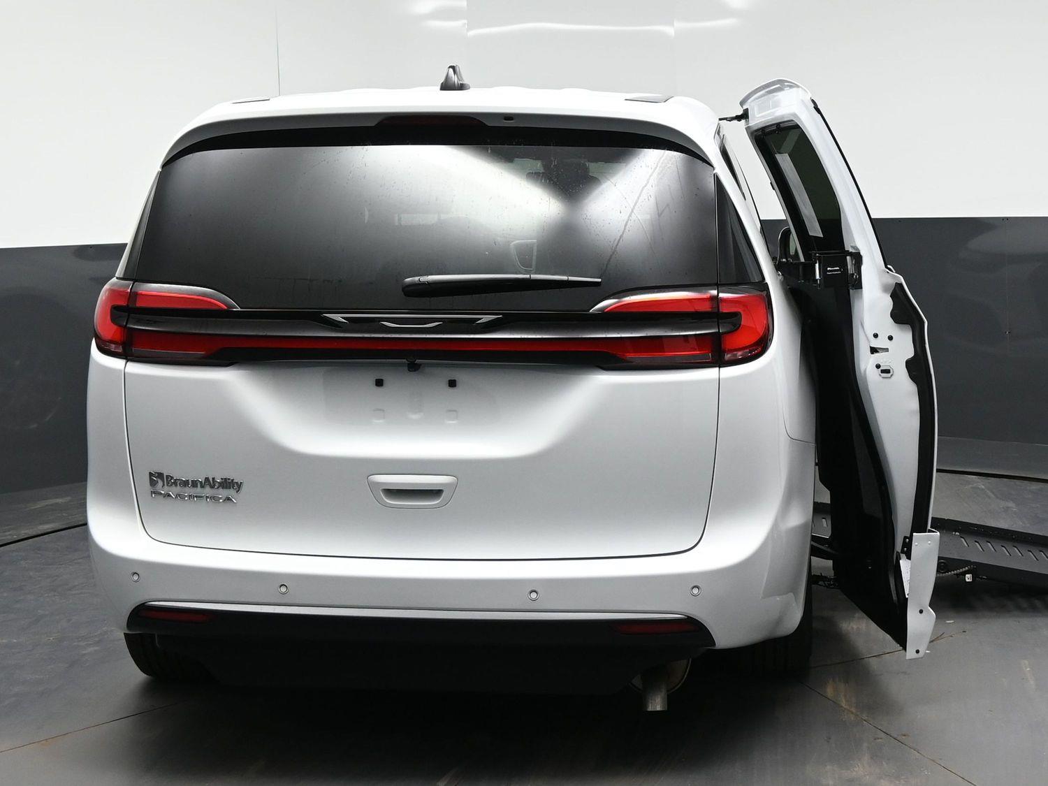 New 2027 Chrysler Pacifica Pacifica