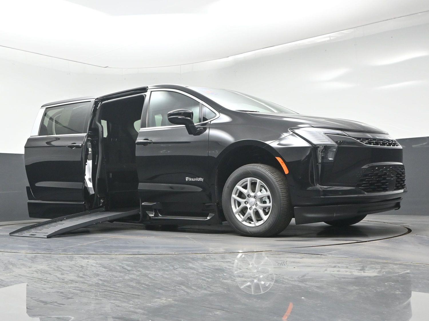 New 2027 Chrysler Pacifica Select