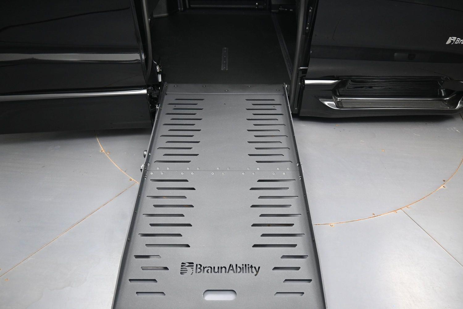New 2027 Chrysler Pacifica Select