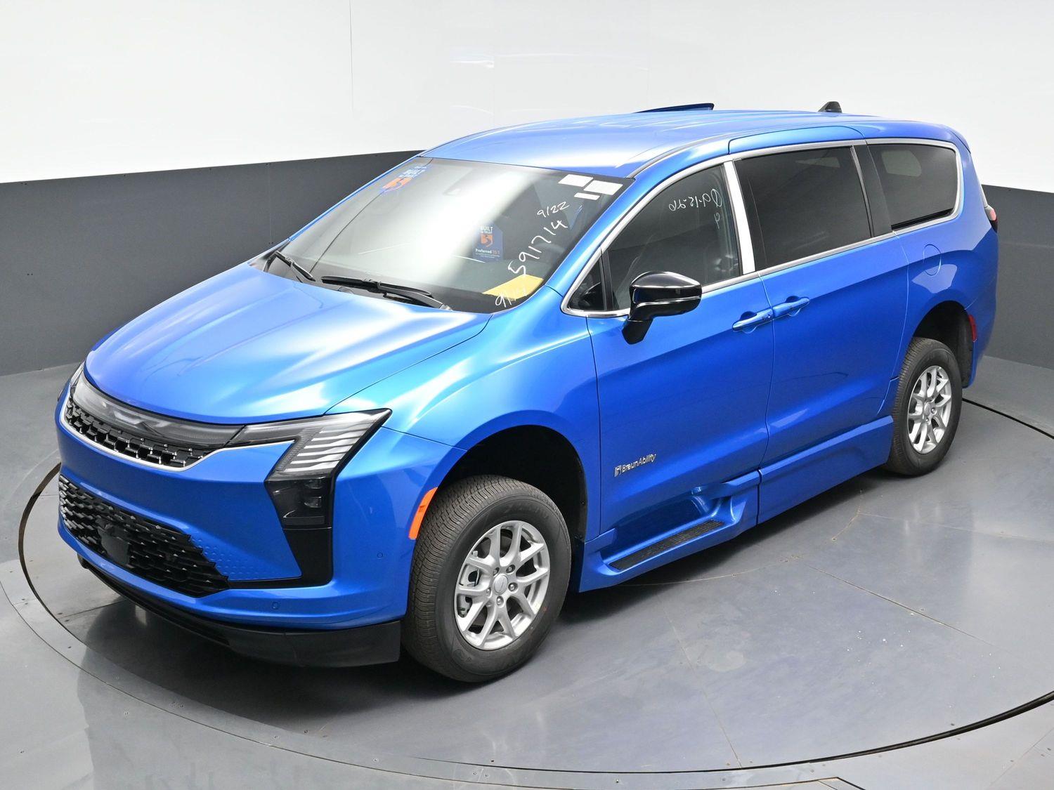 New 2027 Chrysler Pacifica Select