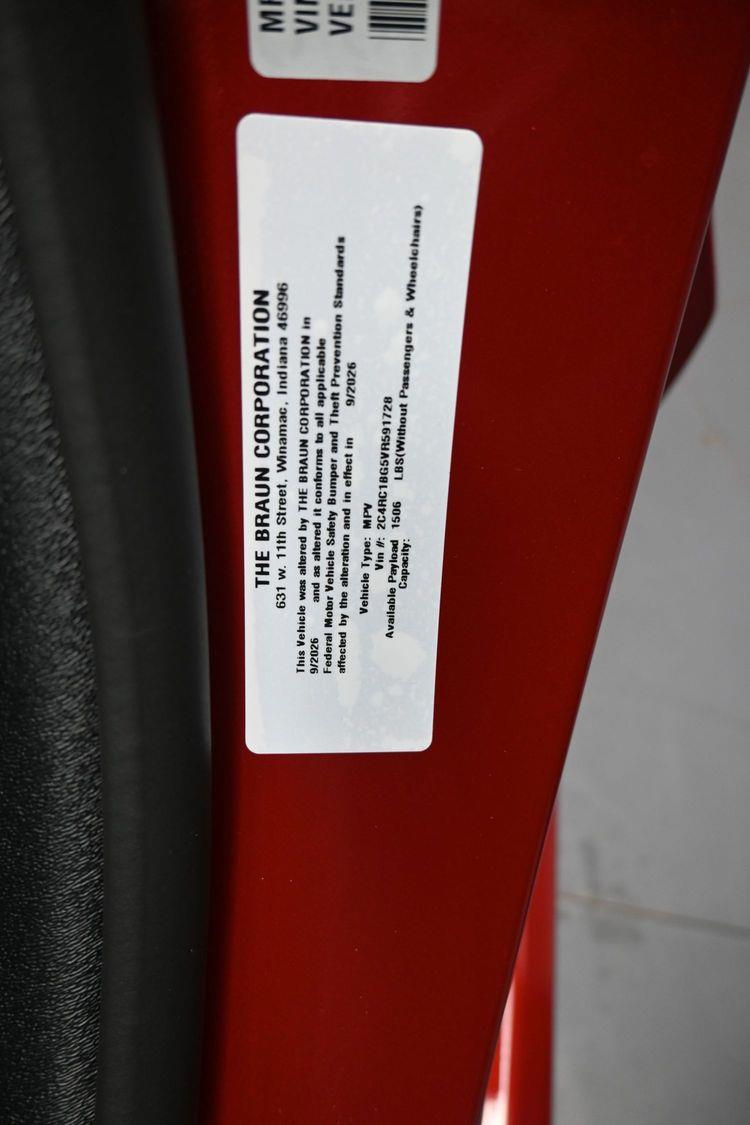 New 2027 Chrysler Pacifica Select