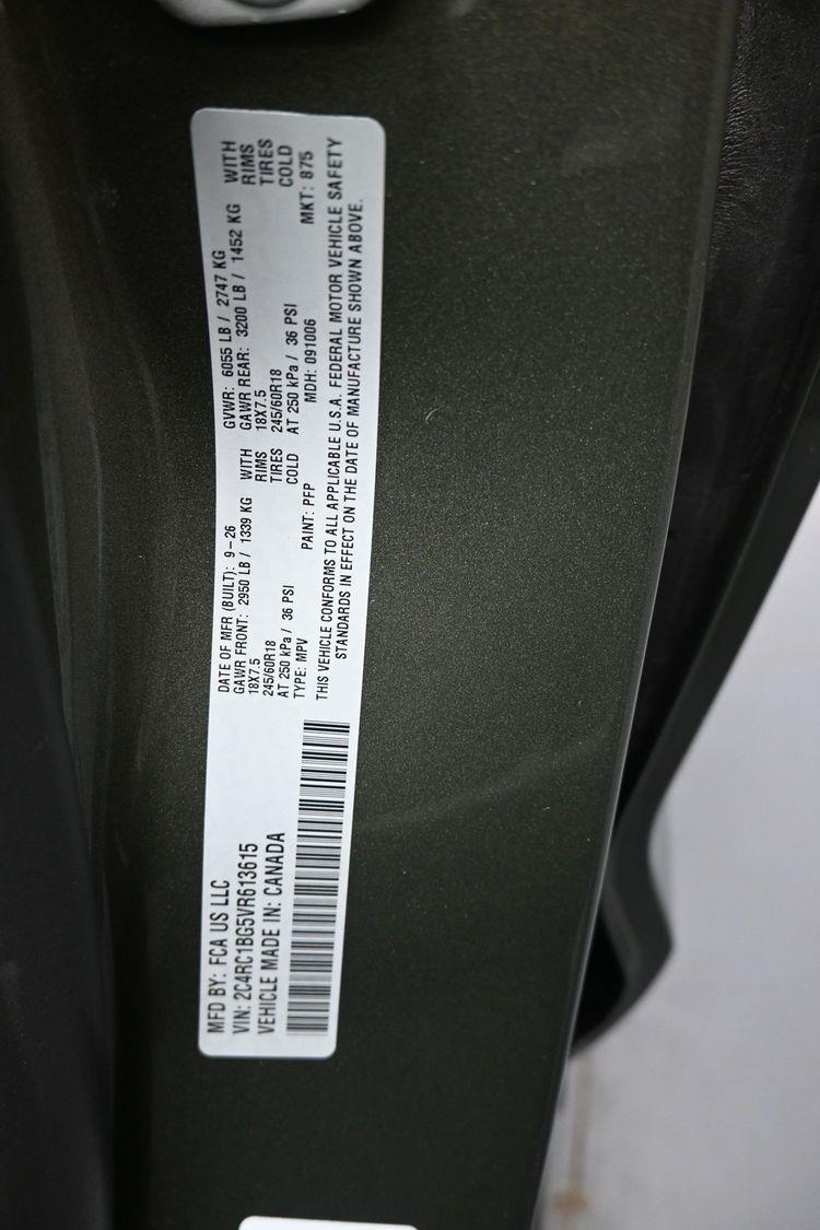 New 2027 Chrysler Pacifica Select