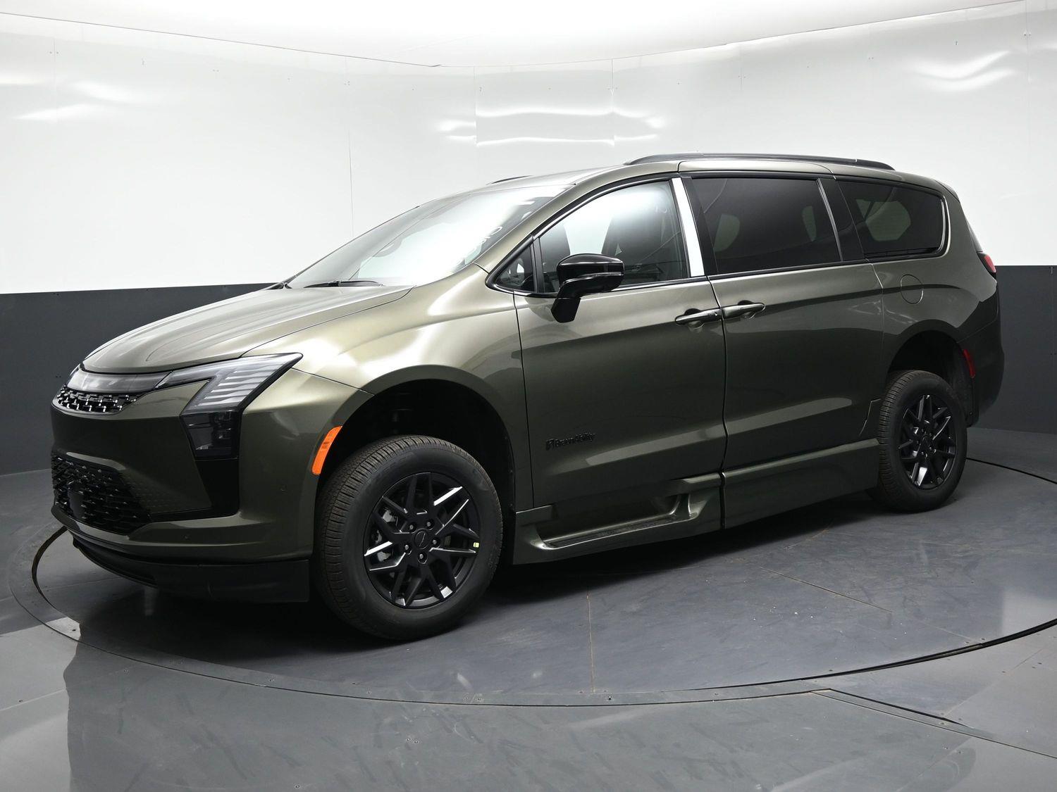 New 2027 Chrysler Pacifica Select