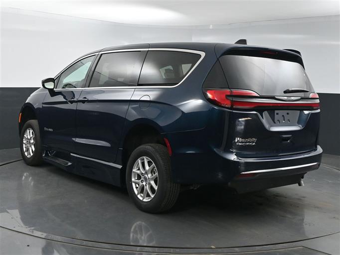 Certified Pre-Owned 2024 Chrysler Pacifica Touring L