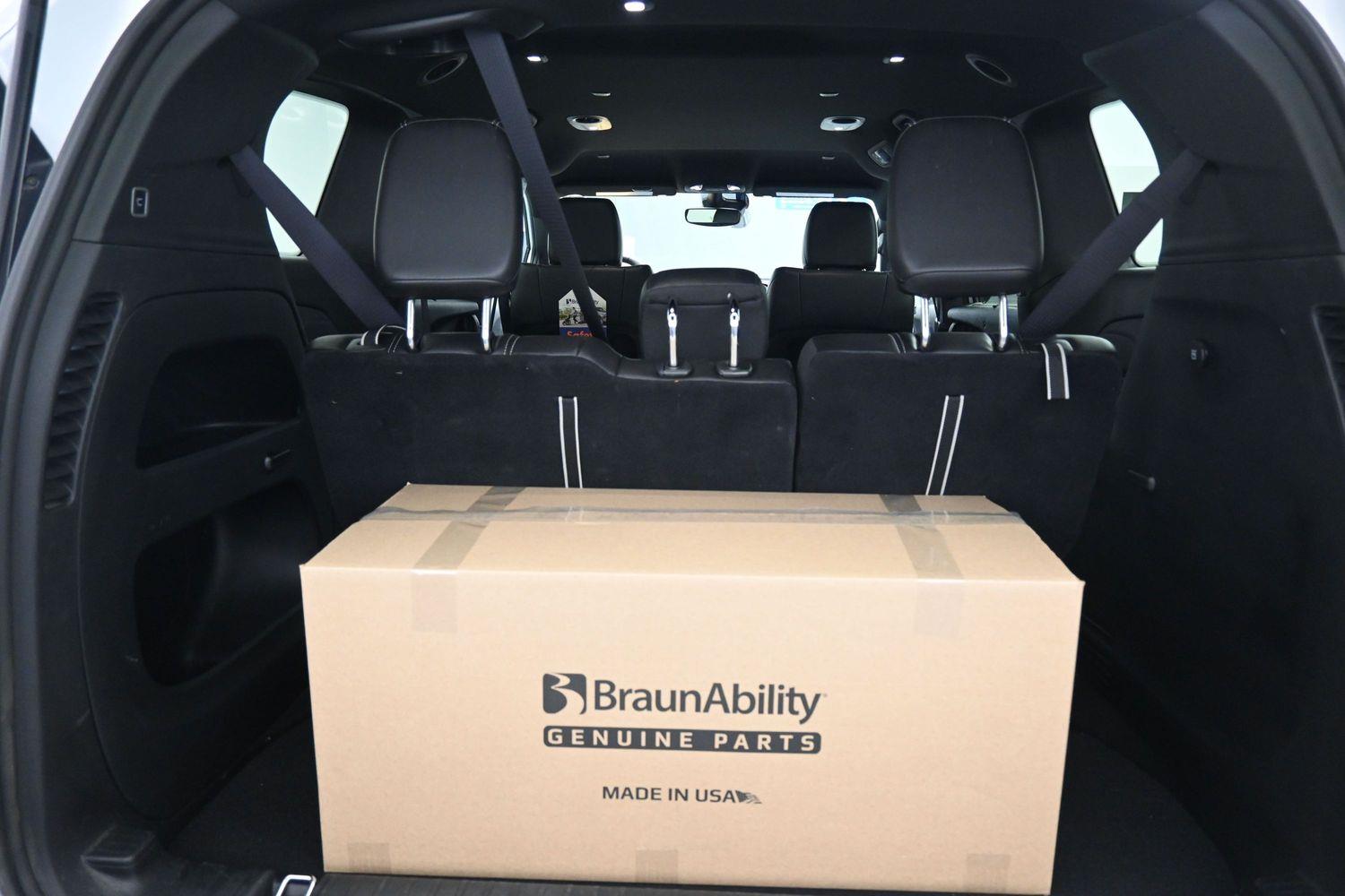 Certified Pre-Owned 2025 Chrysler Pacifica Select