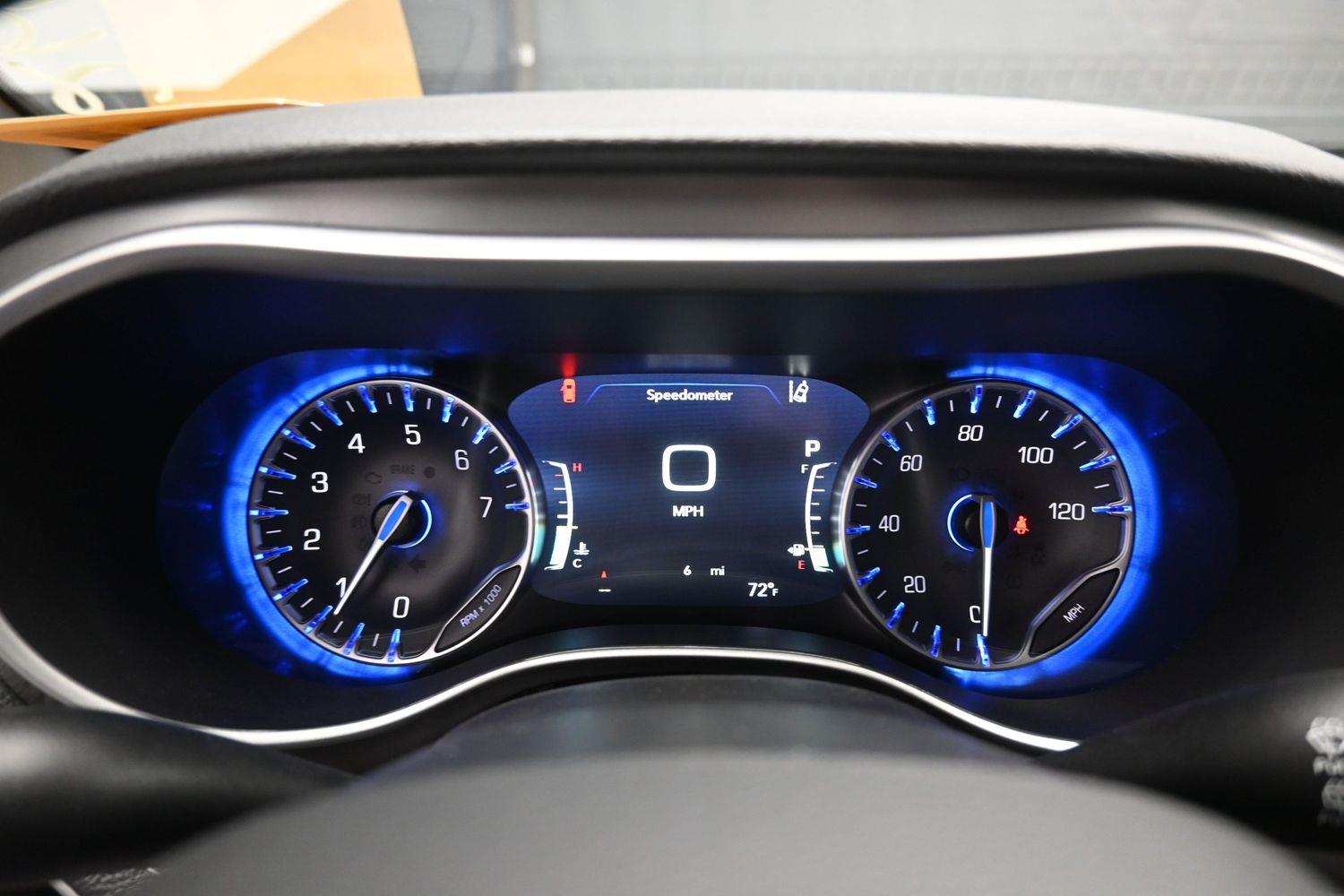 New 2026 Chrysler Pacifica Select