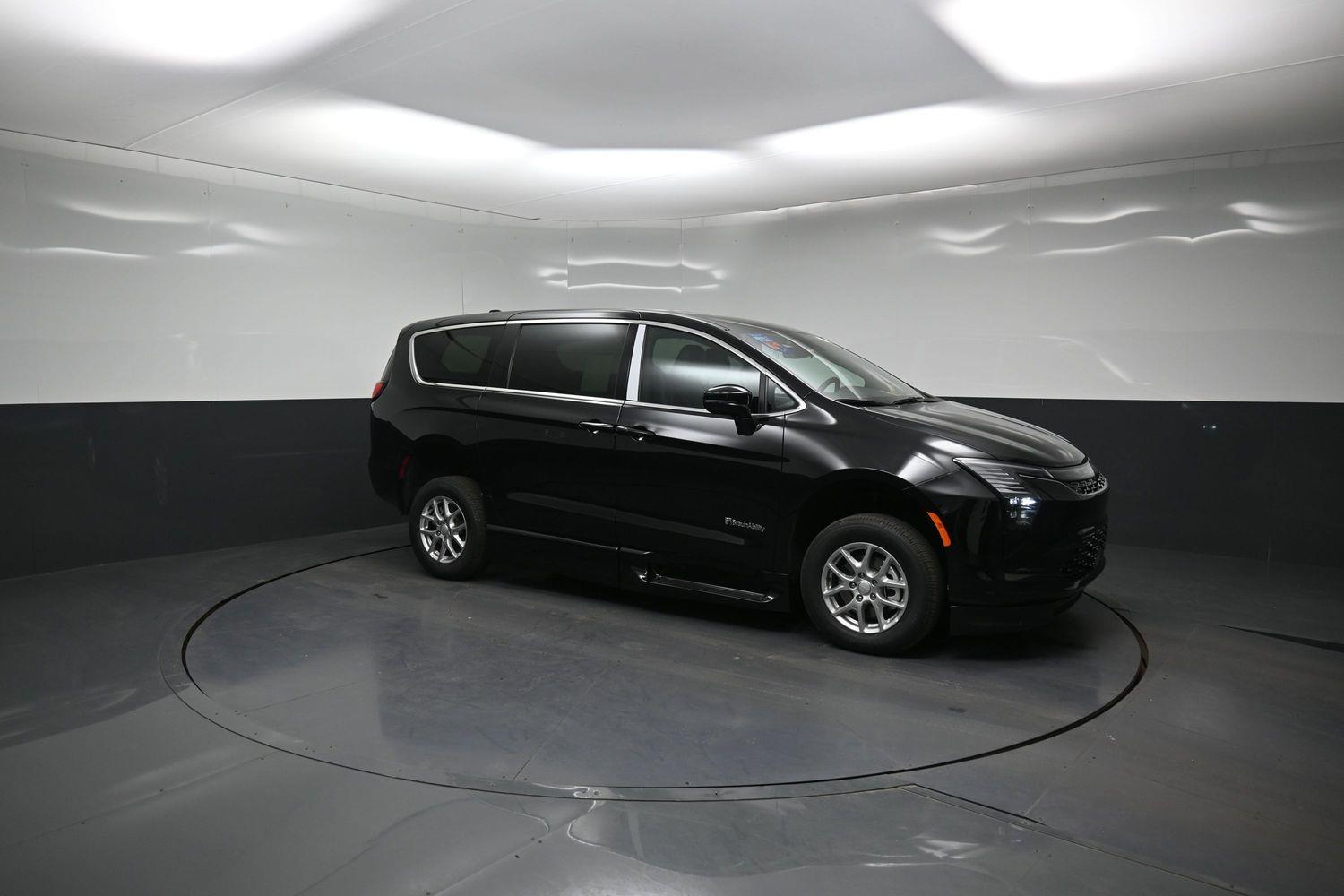 New 2027 Chrysler Pacifica Pacifica