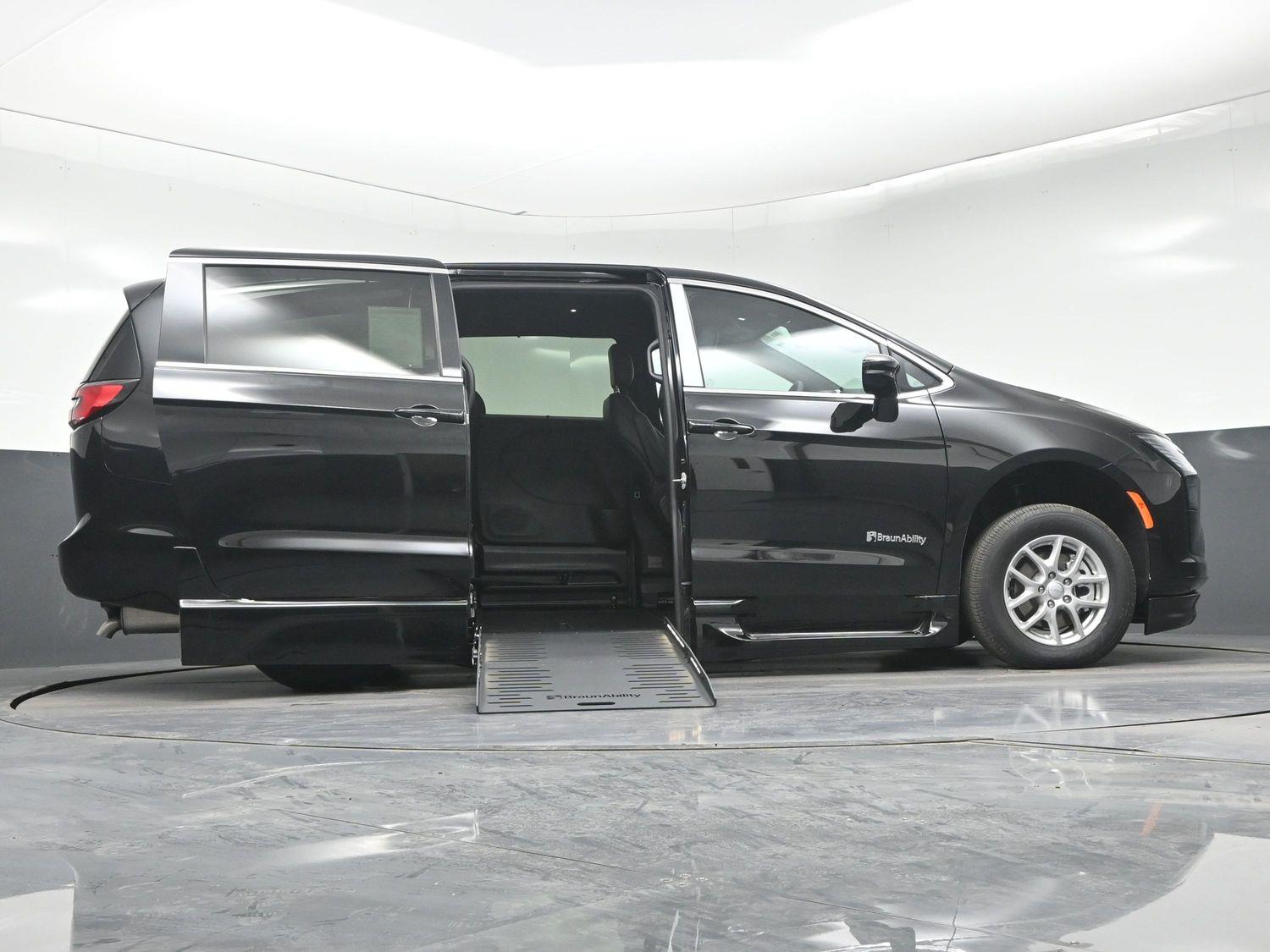 New 2027 Chrysler Pacifica Pacifica