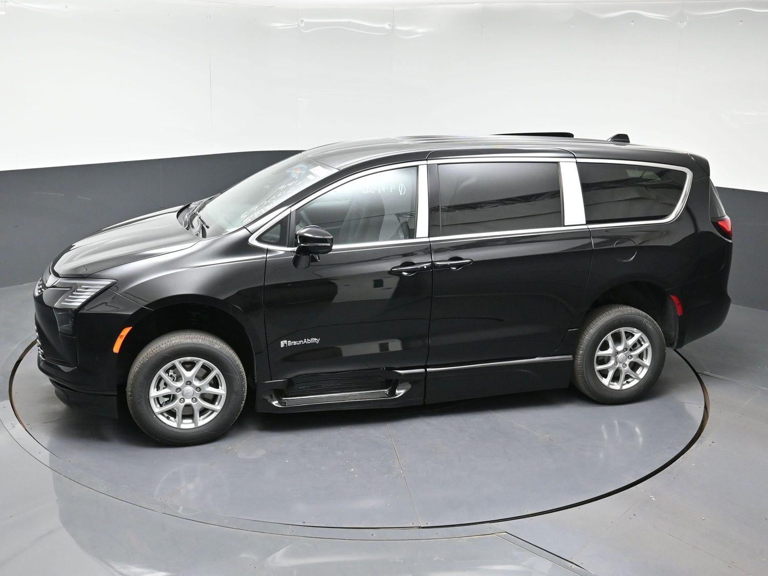 New 2027 Chrysler Pacifica Pacifica