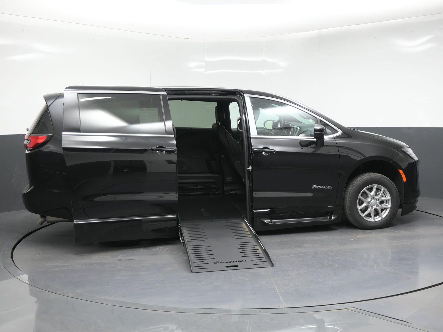 New 2027 Chrysler Pacifica Pacifica