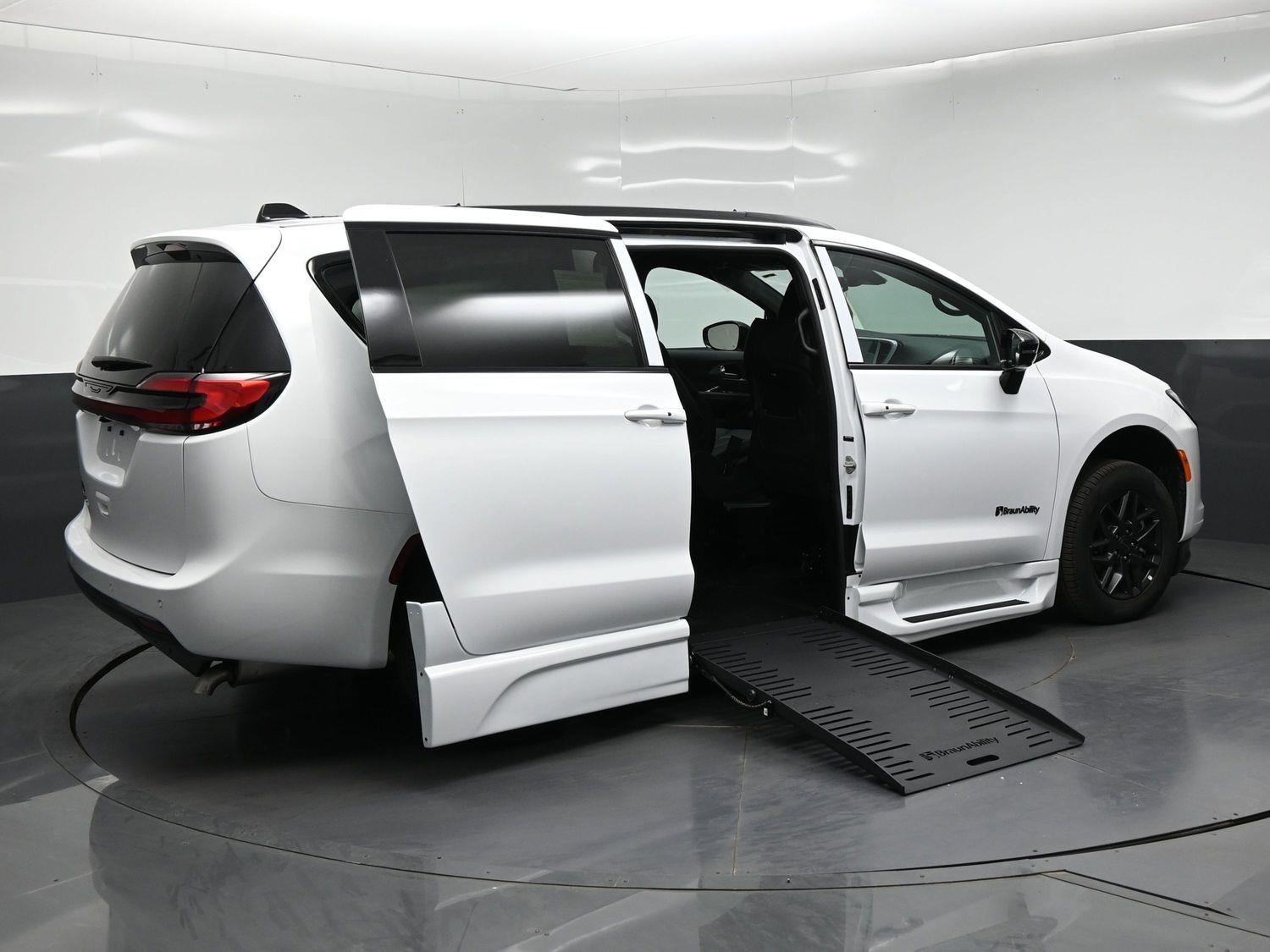 New 2027 Chrysler Pacifica Pacifica