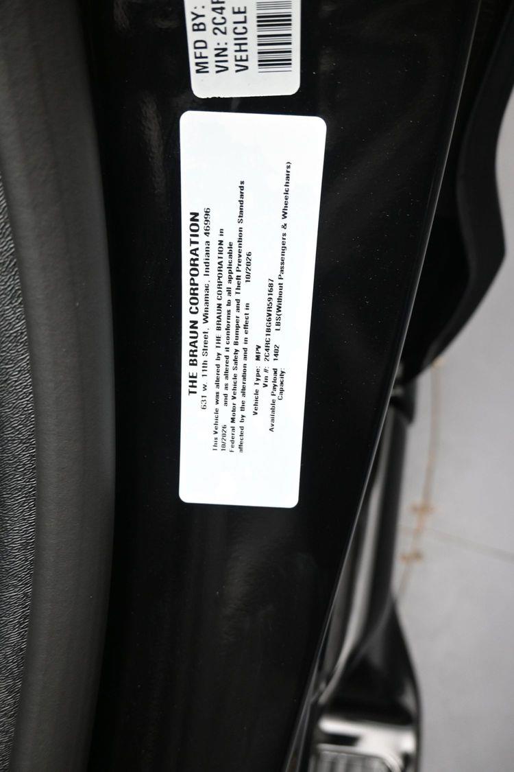 New 2027 Chrysler Pacifica Select