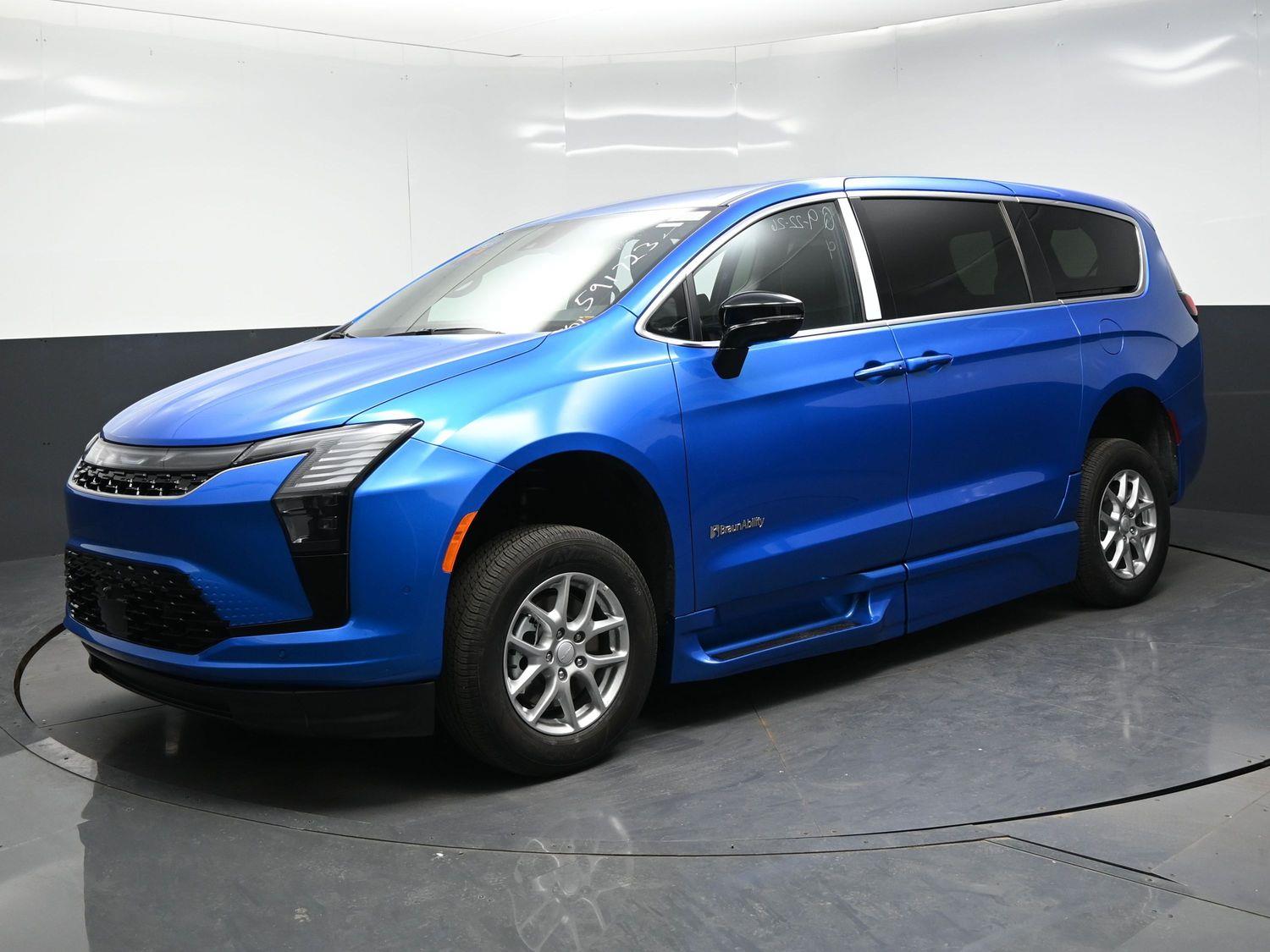New 2027 Chrysler Pacifica Select