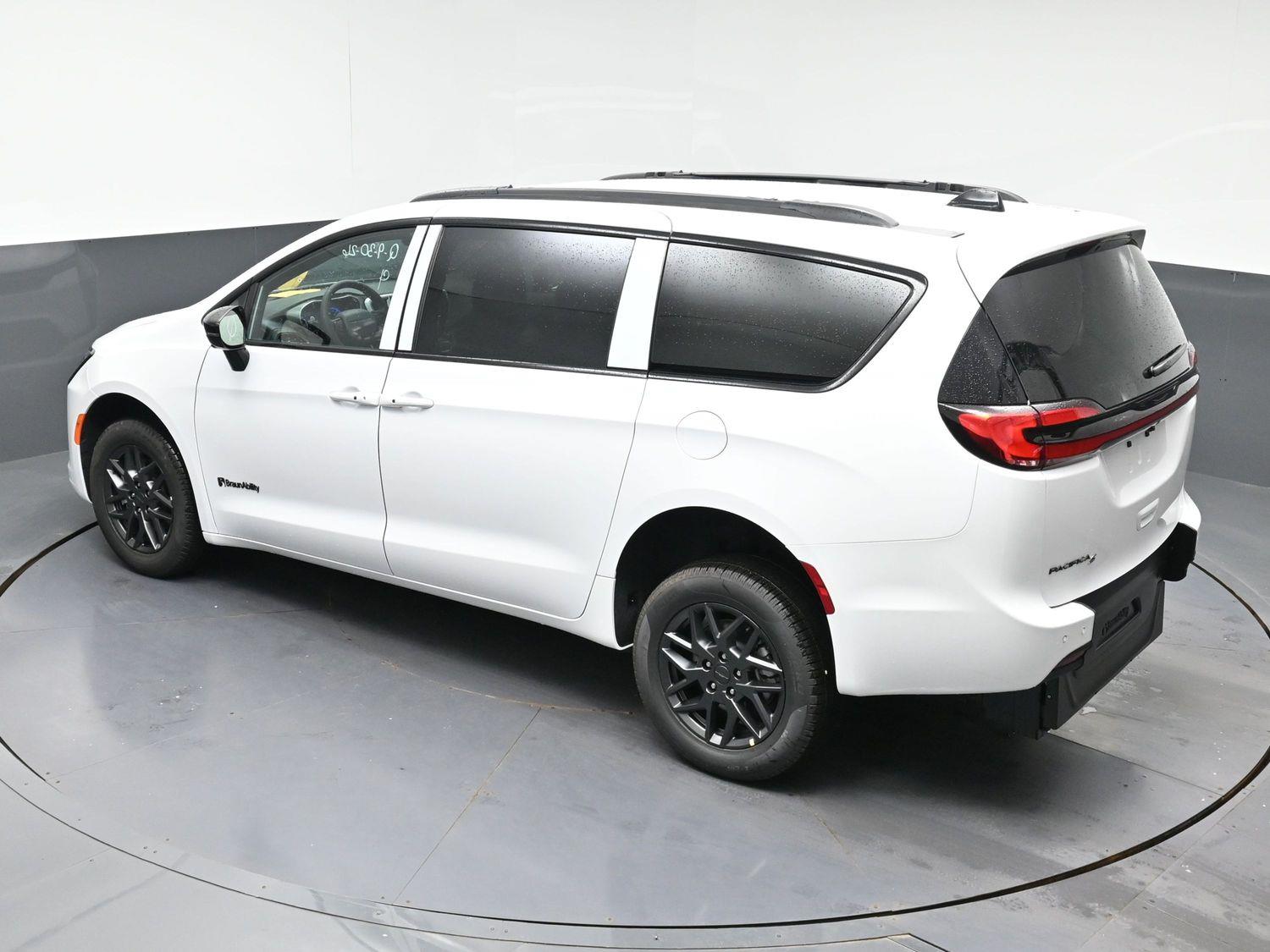 New 2027 Chrysler Pacifica Pacifica
