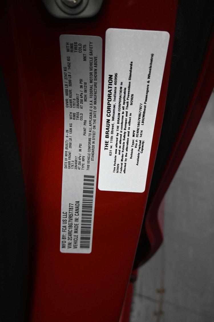 New 2027 Chrysler Pacifica Select