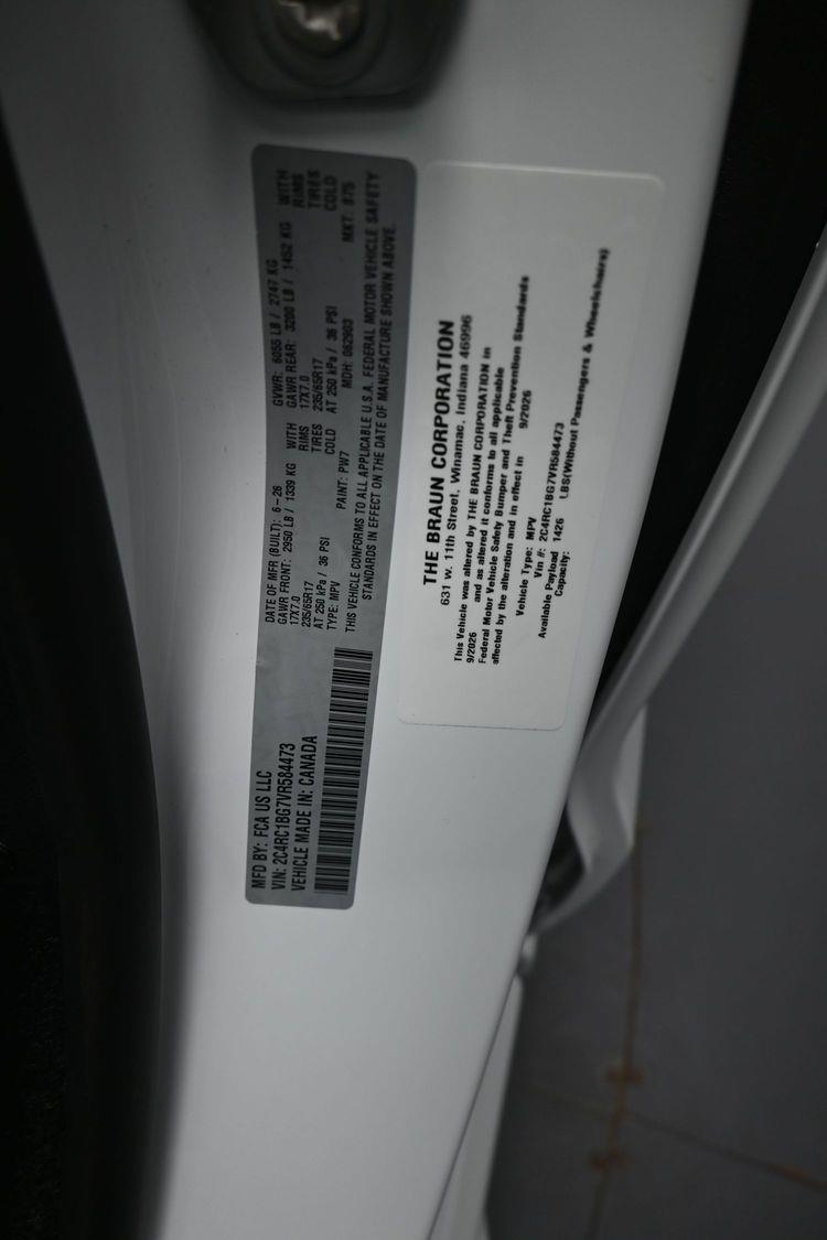 New 2027 Chrysler Pacifica Select