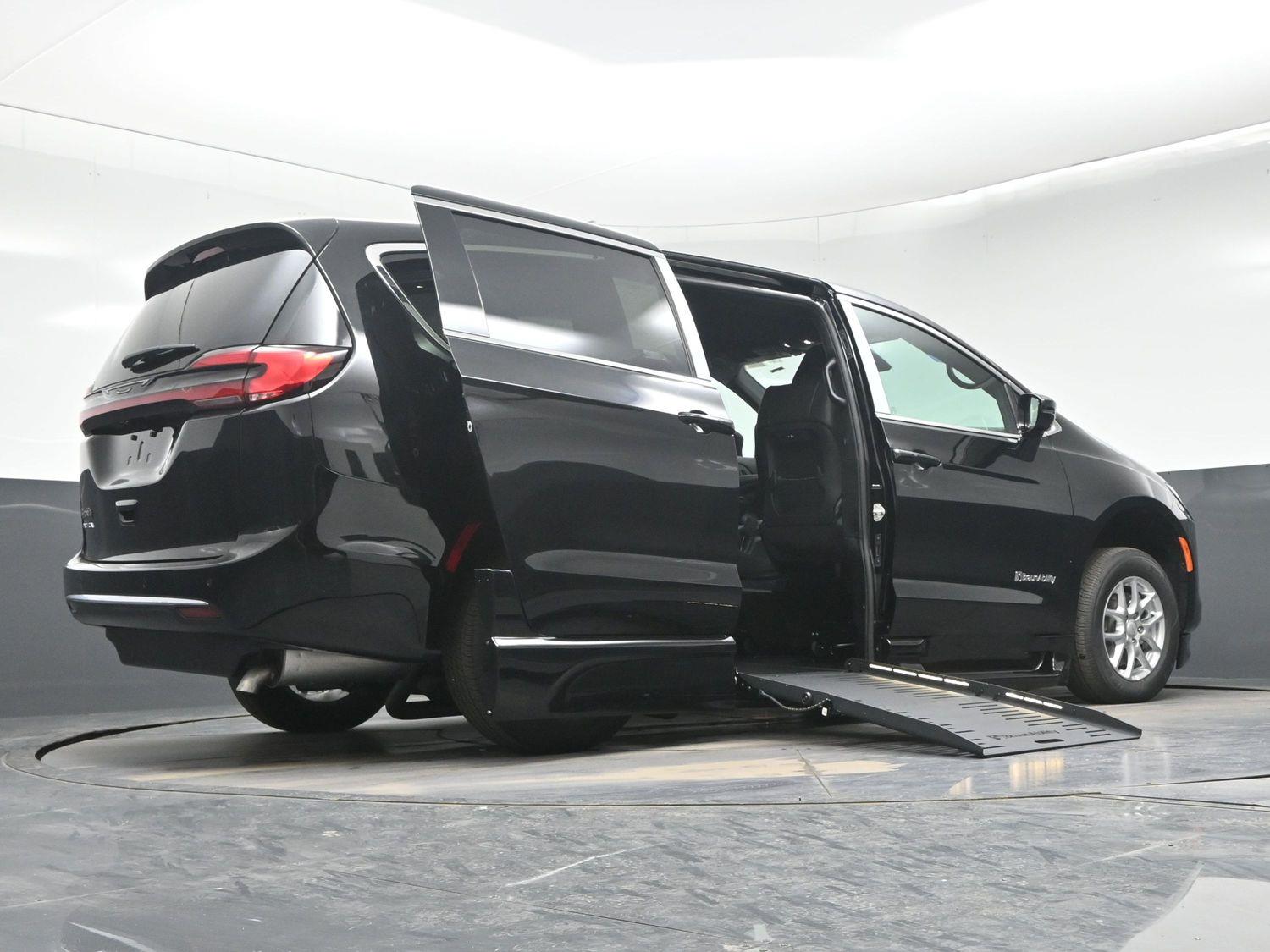 New 2027 Chrysler Pacifica Pacifica