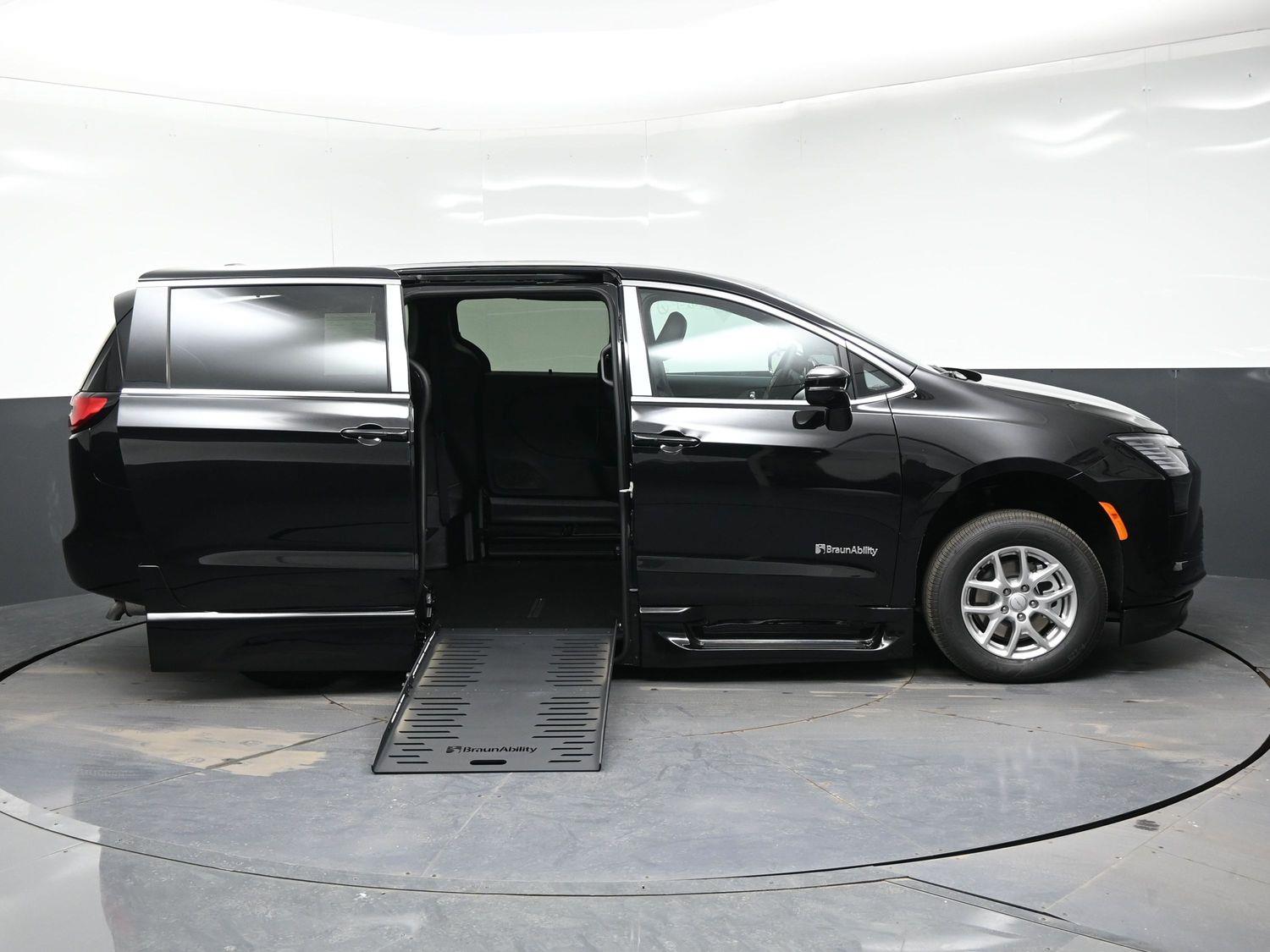 New 2027 Chrysler Pacifica Pacifica