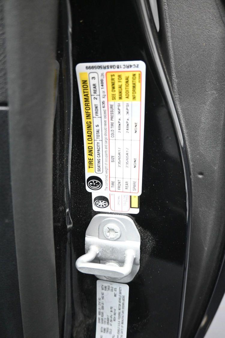 Certified Pre-Owned 2025 Chrysler Pacifica Select