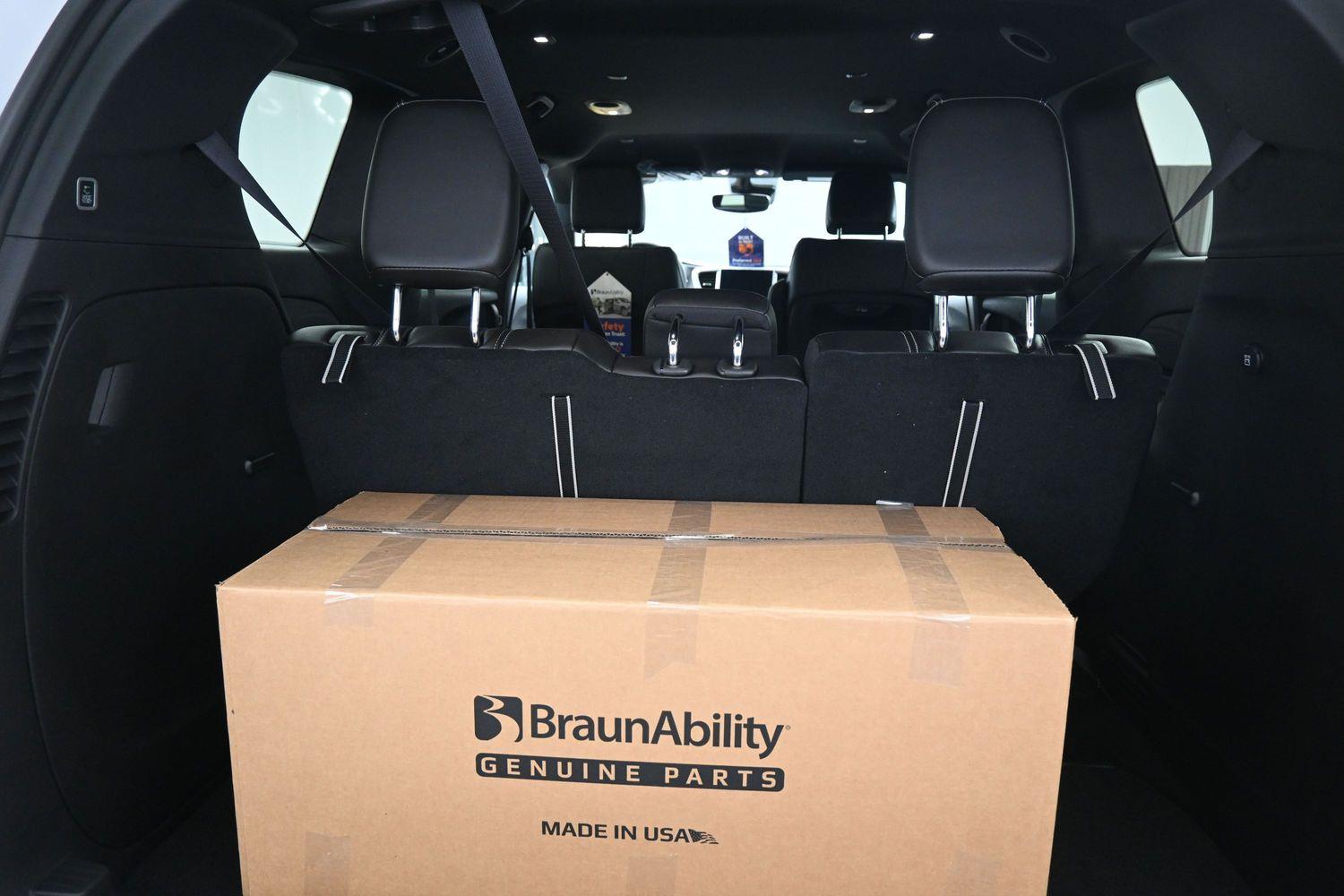 New 2027 Chrysler Pacifica Select