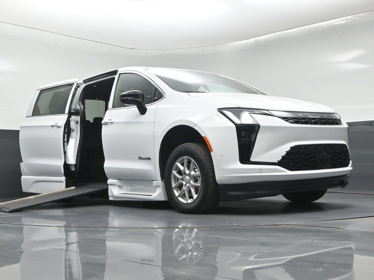 New 2027 Chrysler Pacifica Select