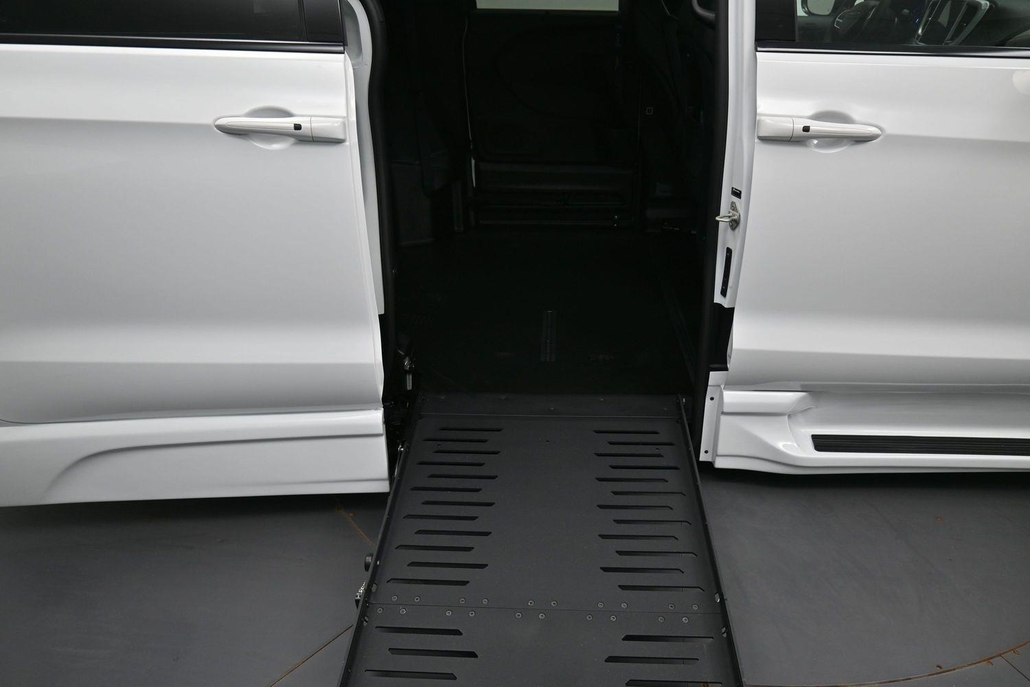 New 2027 Chrysler Pacifica Select