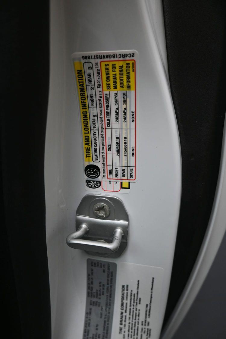 New 2027 Chrysler Pacifica Select
