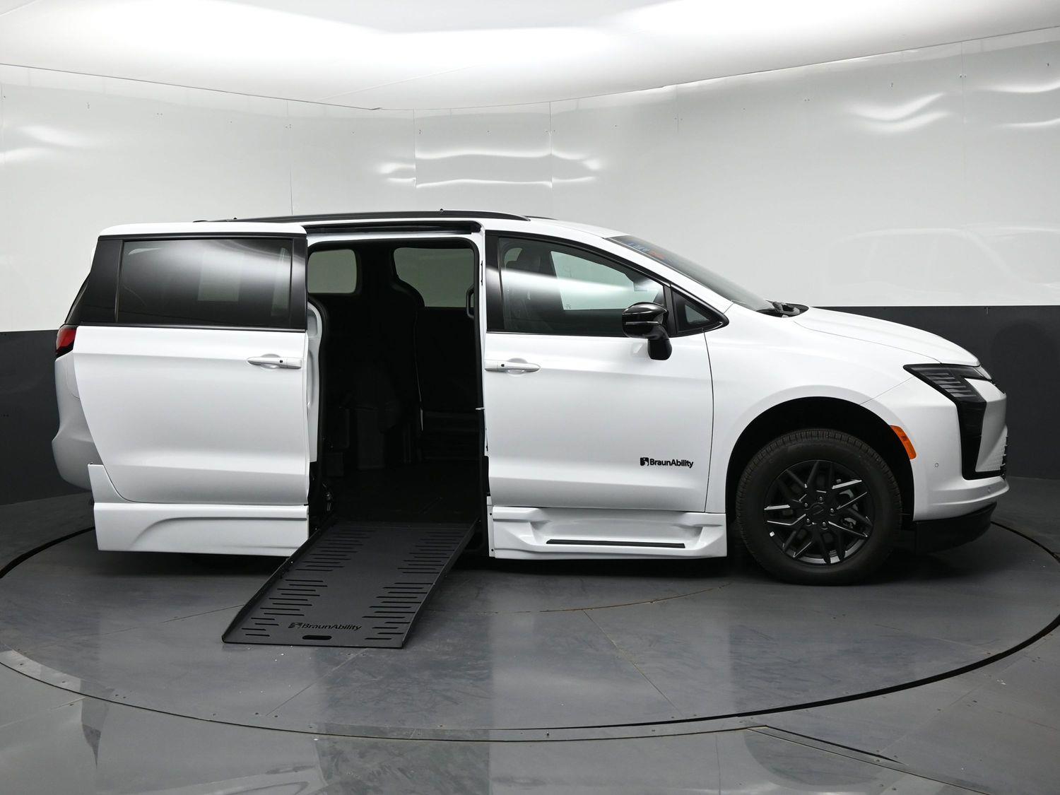 New 2027 Chrysler Pacifica Select