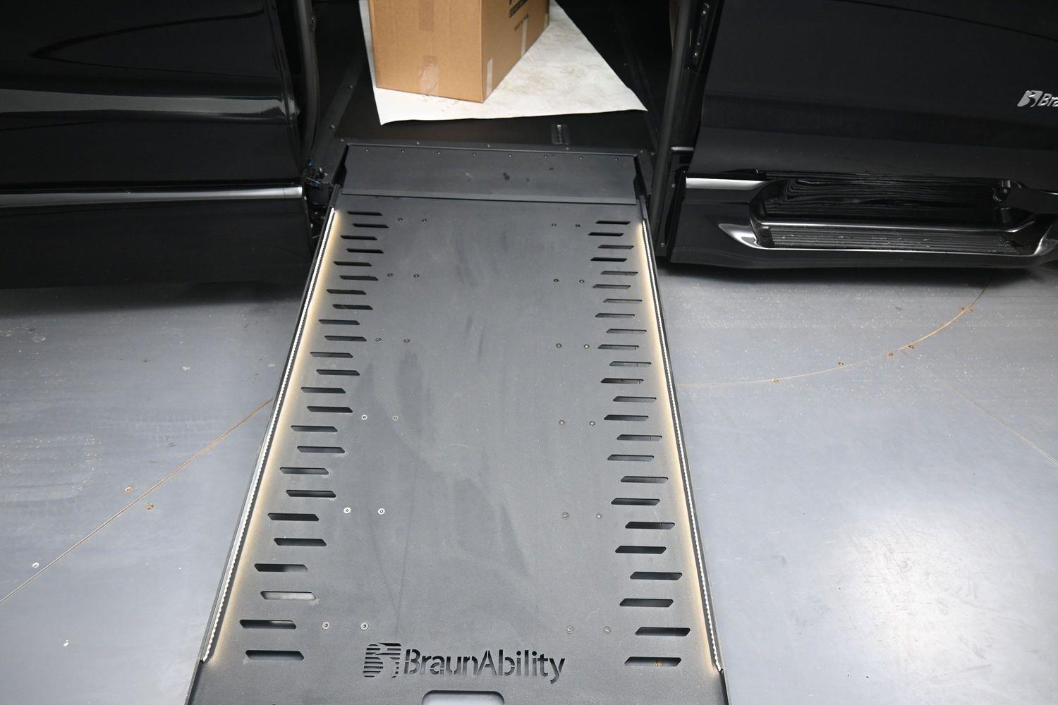New 2027 Chrysler Pacifica Select