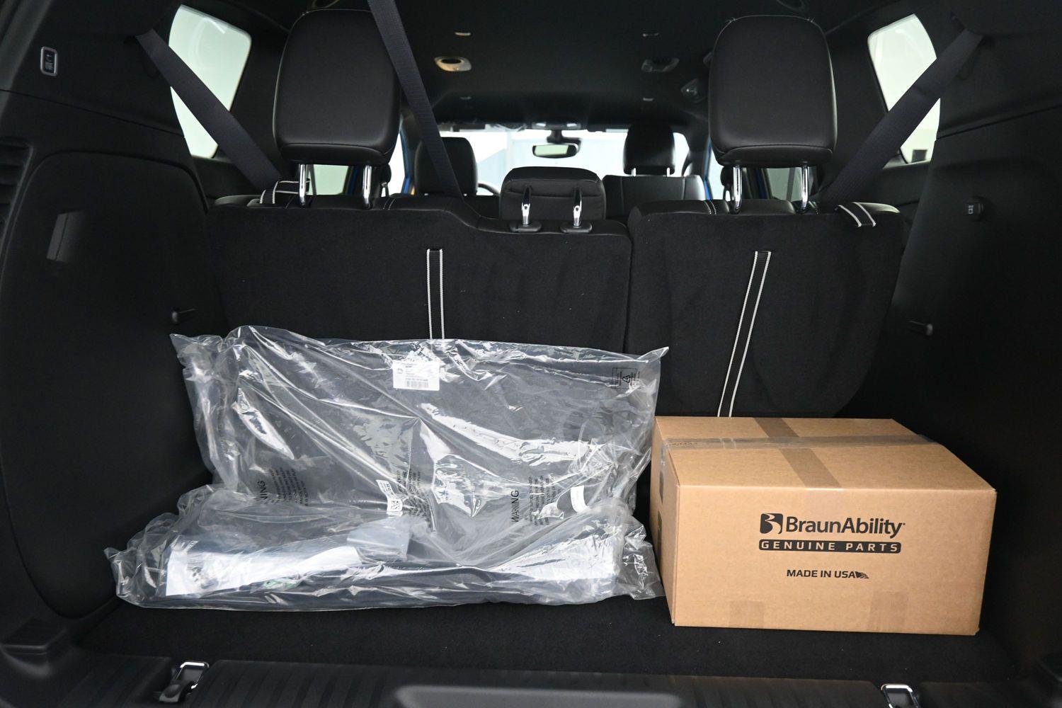New 2027 Chrysler Pacifica Select