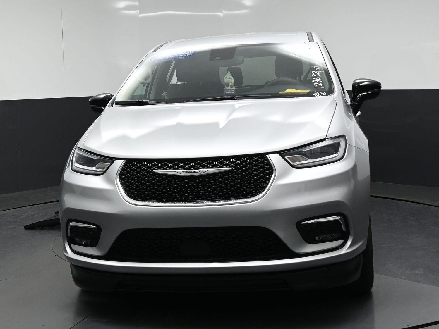 Certified Pre-Owned 2024 Chrysler Pacifica Touring L
