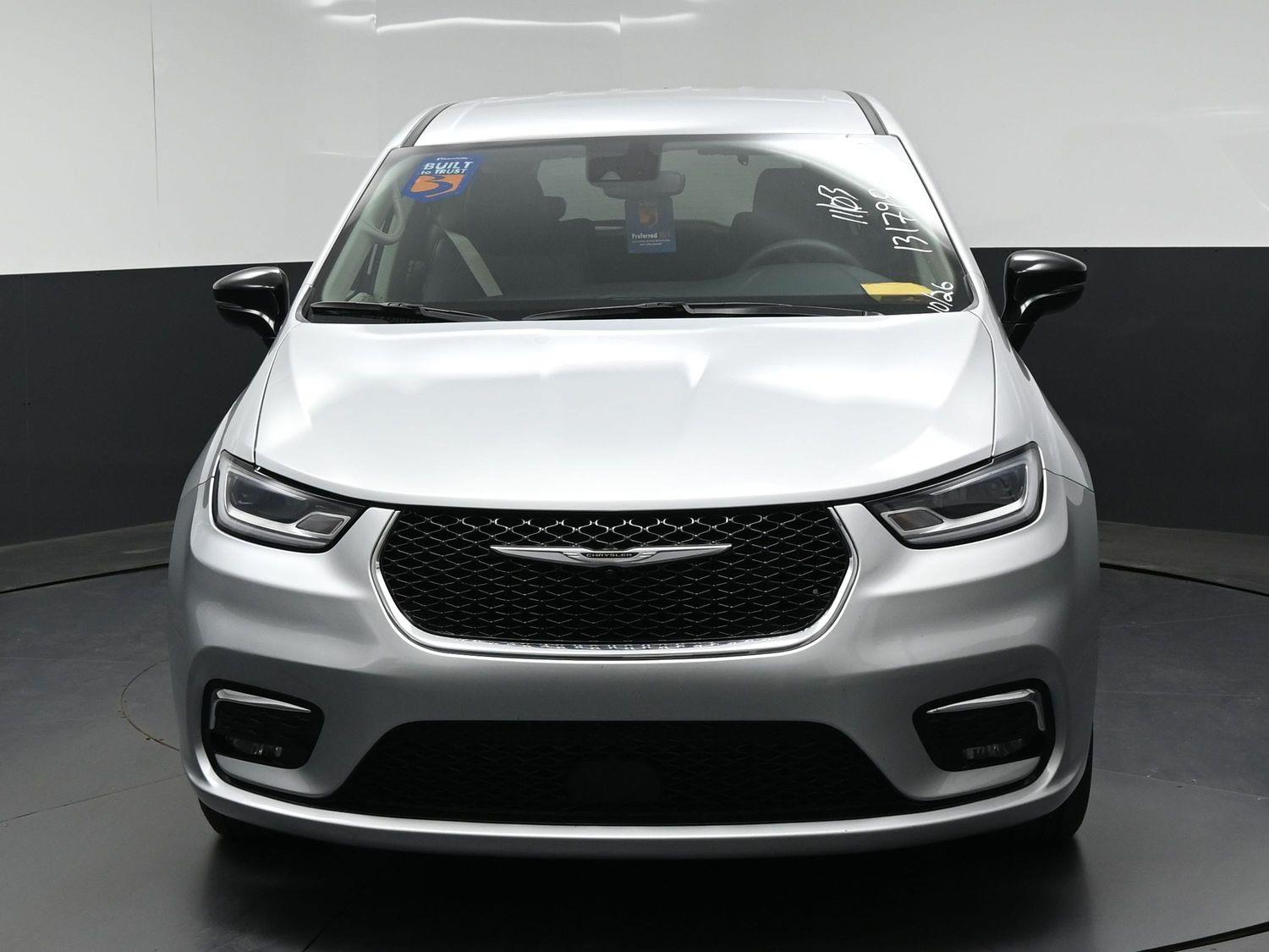 Pre-Owned 2024 Chrysler Pacifica Touring L
