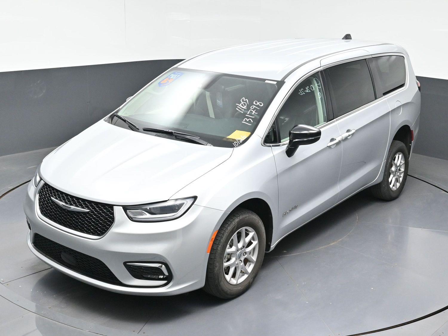 Pre-Owned 2024 Chrysler Pacifica Touring L