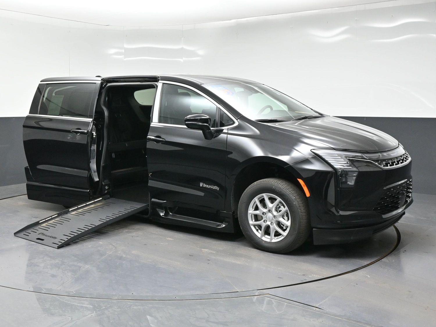 New 2027 Chrysler Pacifica Select