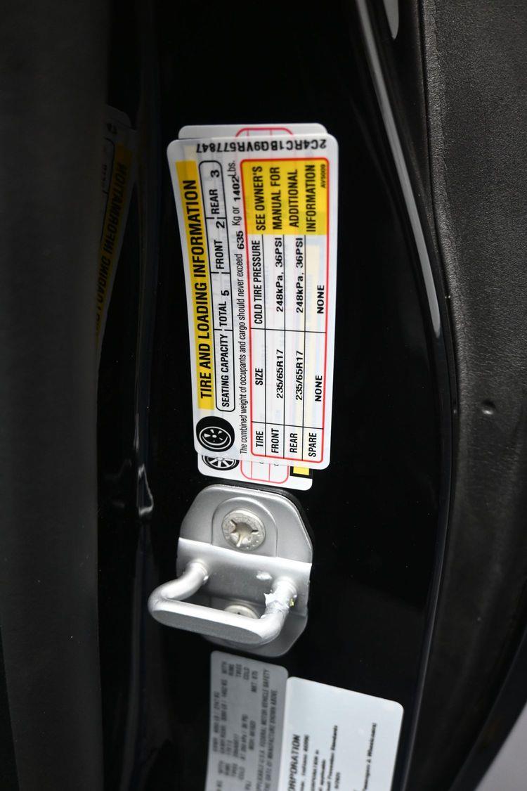 New 2027 Chrysler Pacifica Select