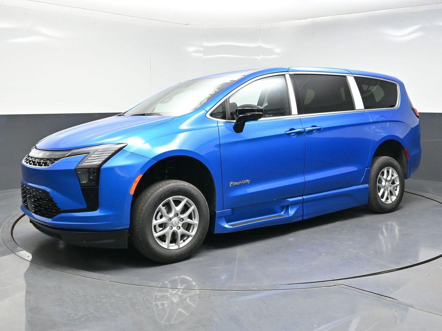 New 2027 Chrysler Pacifica Select