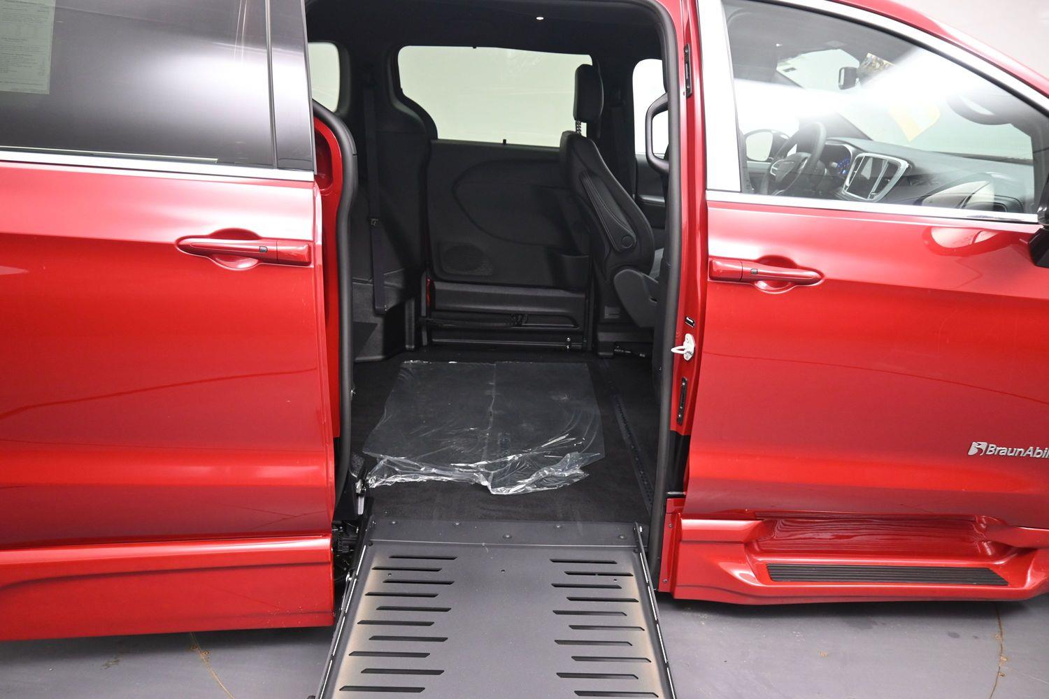 New 2027 Chrysler Pacifica Select