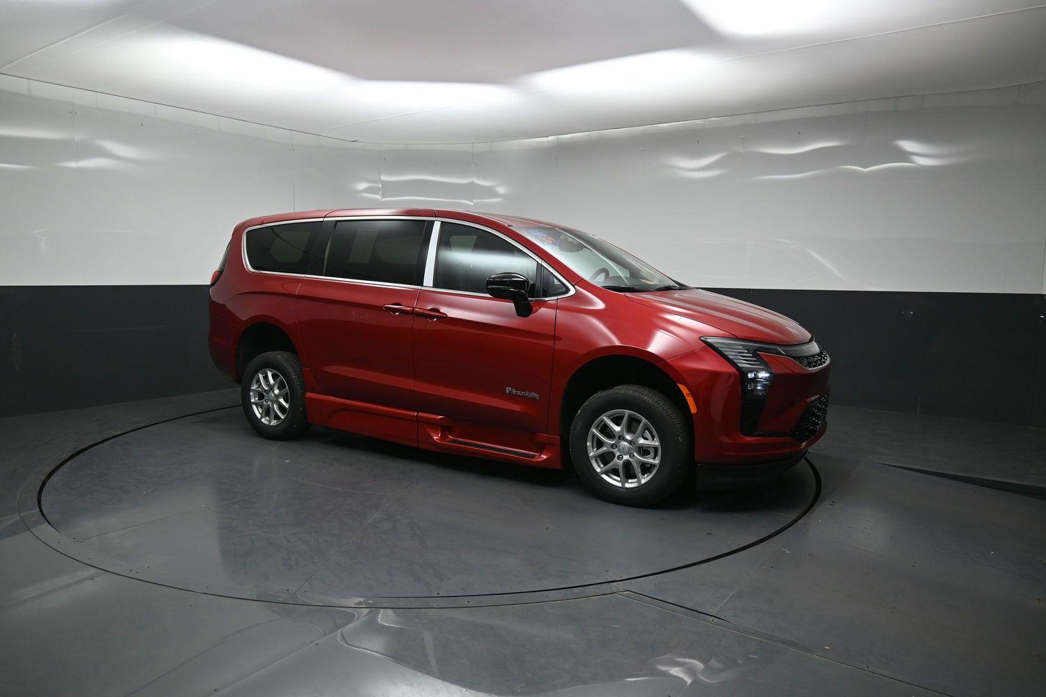 New 2027 Chrysler Pacifica Select
