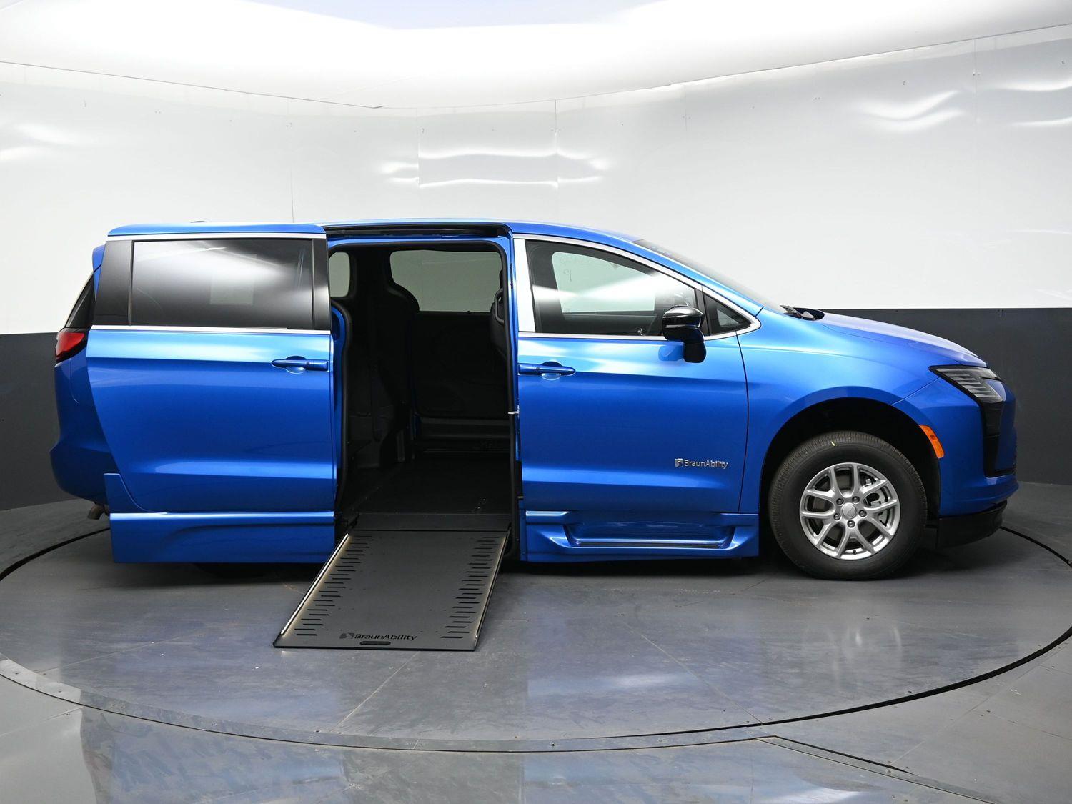 New 2027 Chrysler Pacifica Pacifica