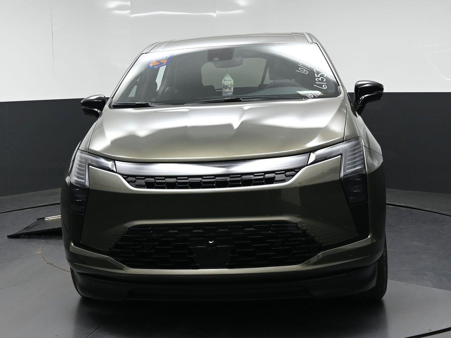 New 2027 Chrysler Pacifica Select