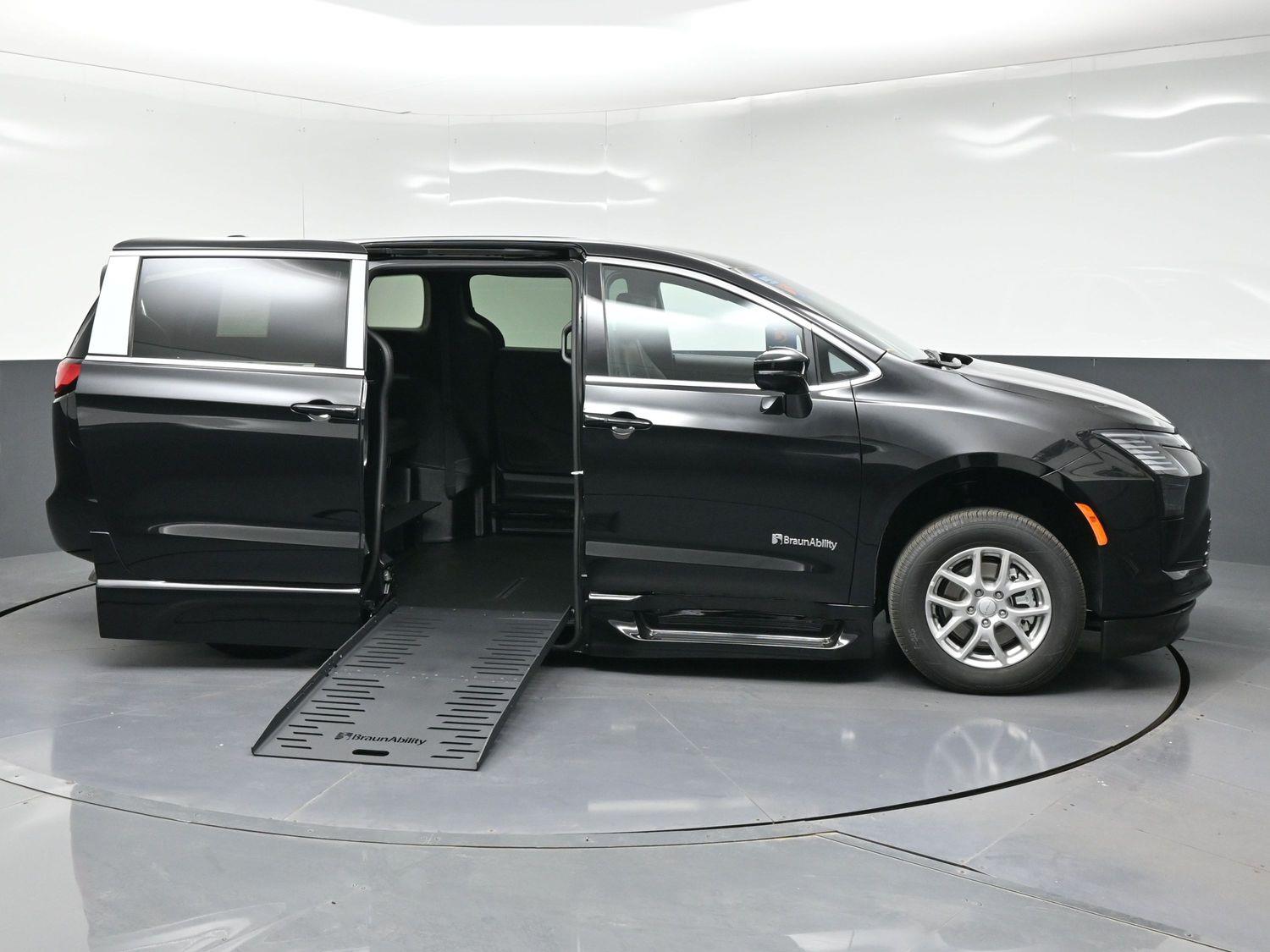 New 2027 Chrysler Pacifica Pacifica