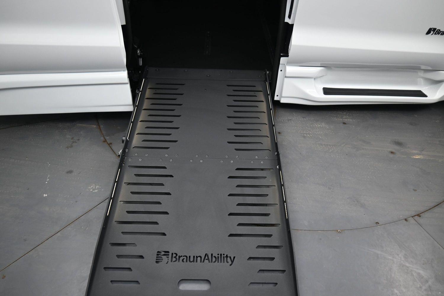 New 2027 Chrysler Pacifica Select