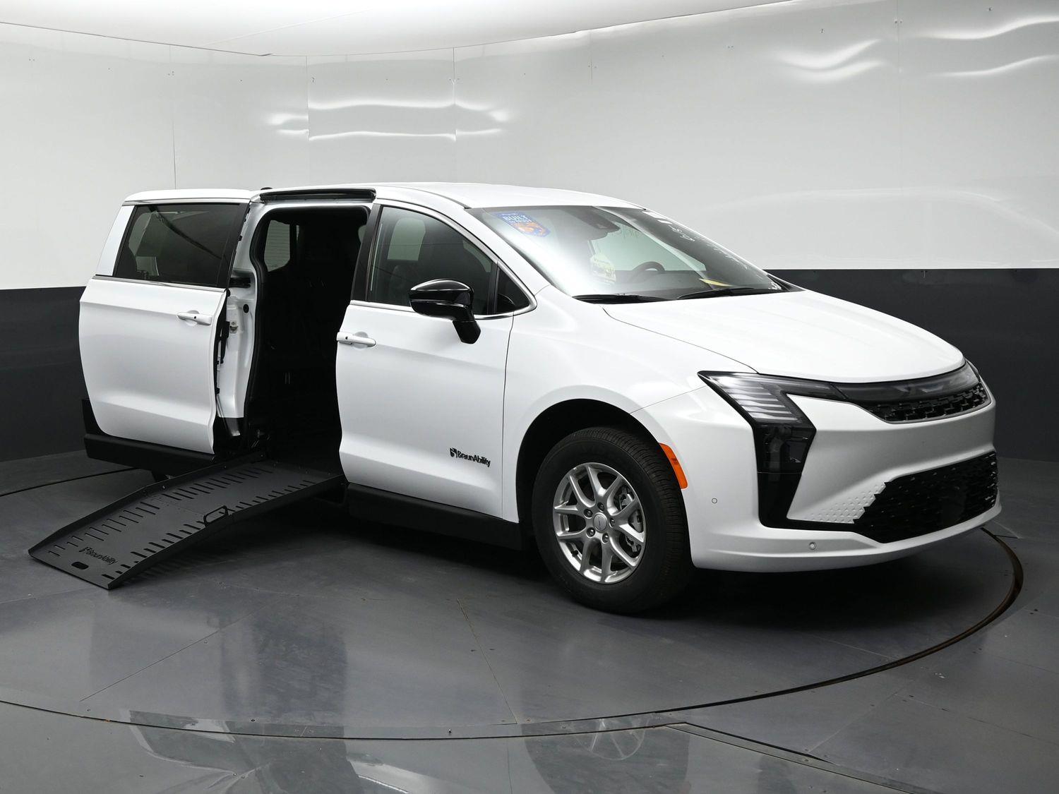 New 2027 Chrysler Pacifica Select