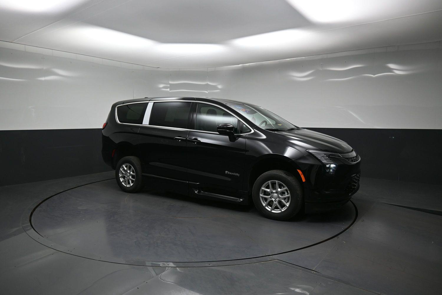 New 2027 Chrysler Pacifica Pacifica
