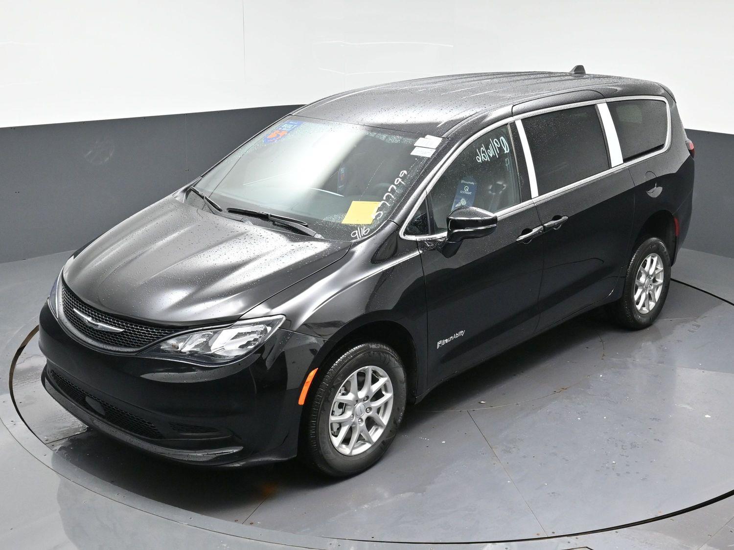 New 2027 Chrysler Pacifica LX