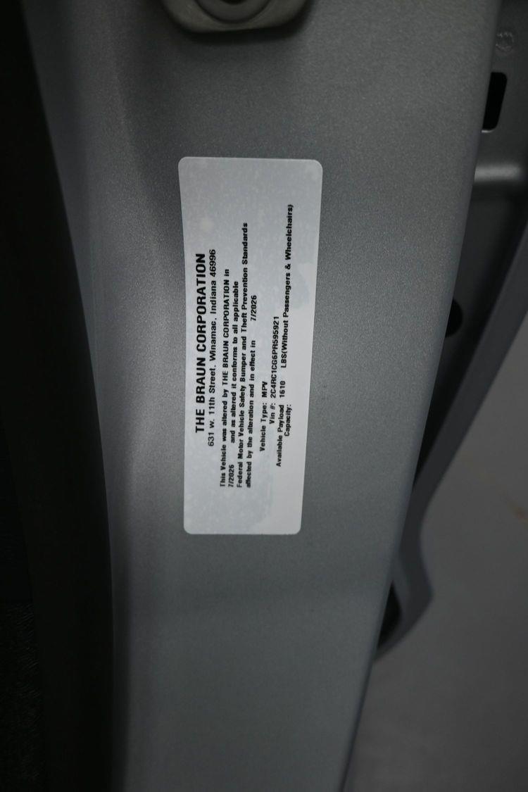Certified Pre-Owned 2023 Chrysler Voyager Voyager