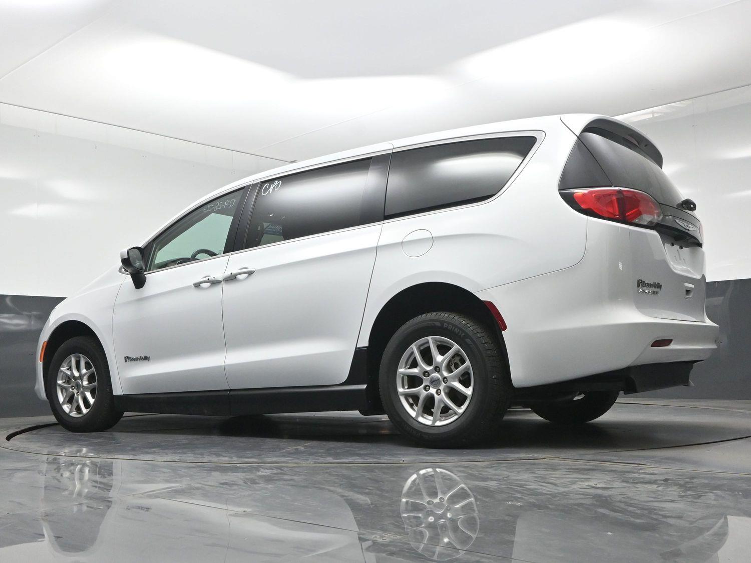 Certified Pre-Owned 2023 Chrysler Voyager LX