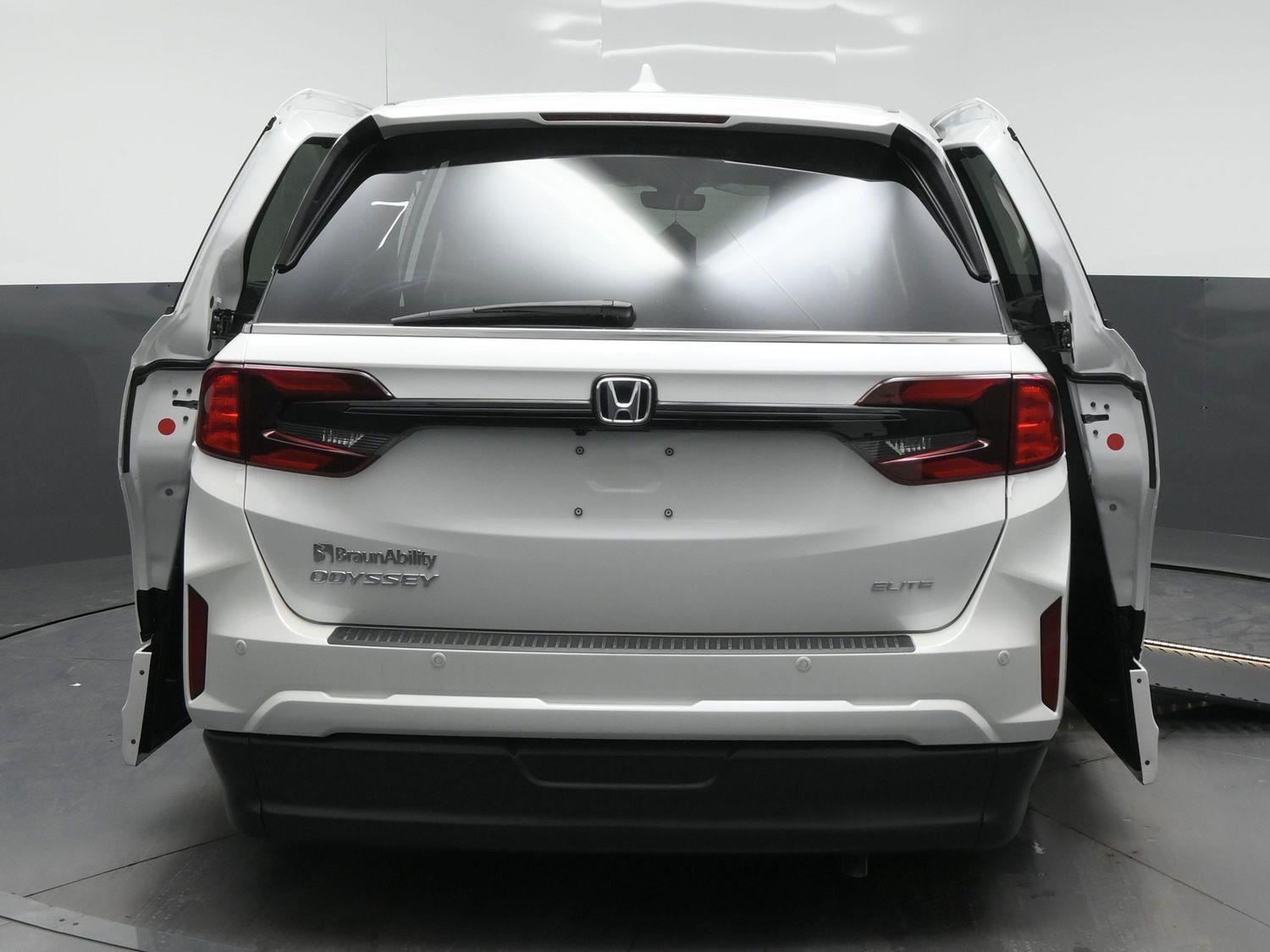 New 2026 Honda Odyssey Touring Elite