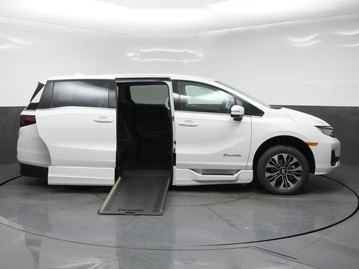 New 2026 Honda Odyssey Touring Elite